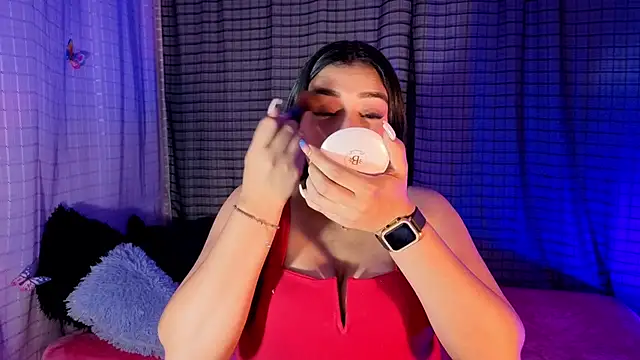 Kayleemorales online show from 25, 10, 2025