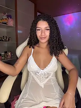 larajuli online show from 6, 6, 2026