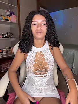 larajuli online show from 3, 6, 2026