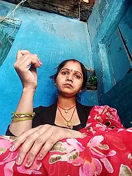 Jooli xx online show from 26, 3, 2026