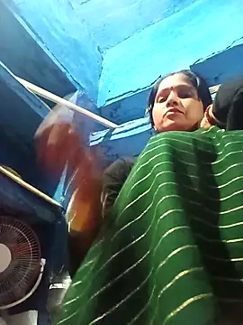 Jooli xx online show from 15, 2, 2026