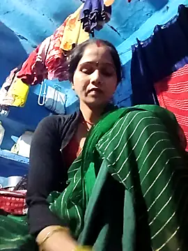 Jooli xx online show from 24, 3, 2026