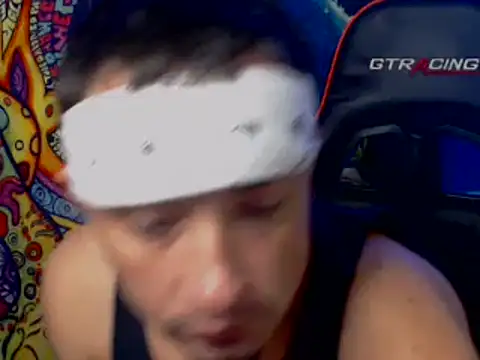 Snapshot of YoBlezz chatting on 30, 11, 2025 YoBlezz online show from 30, 11, 2025