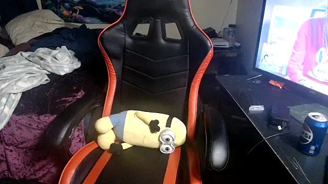 Snapshot of YoBlezz chatting on 1, 11, 2025 YoBlezz online show from 1, 11, 2025