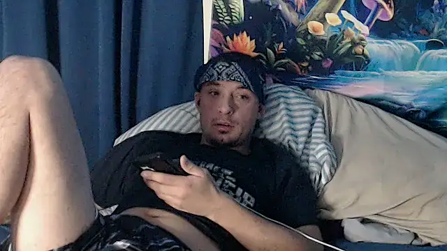 Snapshot of YoBlezz chatting on 20, 11, 2025 YoBlezz online show from 20, 11, 2025