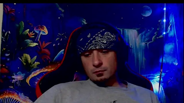 Snapshot of YoBlezz chatting on 27, 11, 2025 YoBlezz online show from 27, 11, 2025