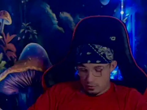 Snapshot of YoBlezz chatting on 26, 11, 2025 YoBlezz online show from 26, 11, 2025