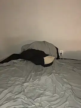 TRILLAHUNG online show from 12, 10, 2025