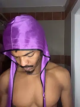 TRILLAHUNG online show from 2, 12, 2025