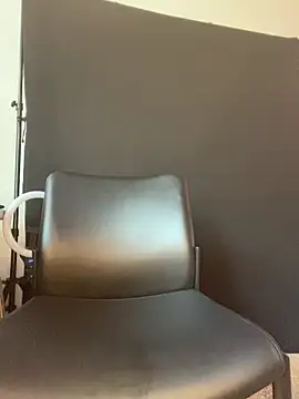 Snapshot of TRILLAHUNG chatting on 3, 5, 2026 TRILLAHUNG online show from 3, 5, 2026