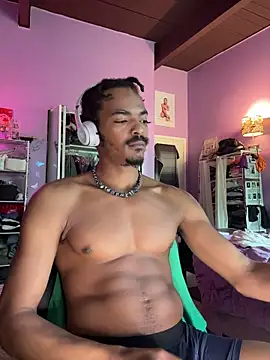 Snapshot of TRILLAHUNG chatting on 20, 4, 2026 TRILLAHUNG online show from 20, 4, 2026