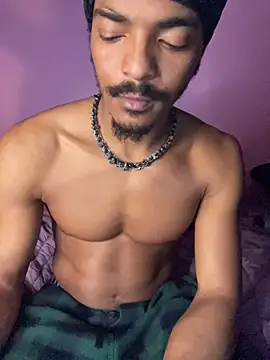 Snapshot of TRILLAHUNG chatting on 3, 4, 2026 TRILLAHUNG online show from 3, 4, 2026