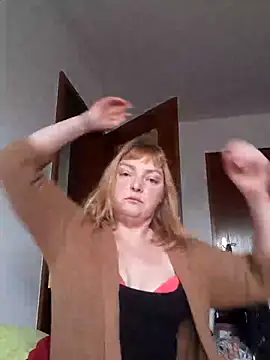 Snapshot of LiluLiluLilu chatting on 28, 11, 2025 LiluLiluLilu online show from 28, 11, 2025