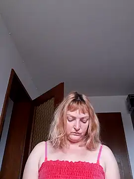 Snapshot of LiluLiluLilu chatting on 27, 10, 2025 LiluLiluLilu online show from 27, 10, 2025