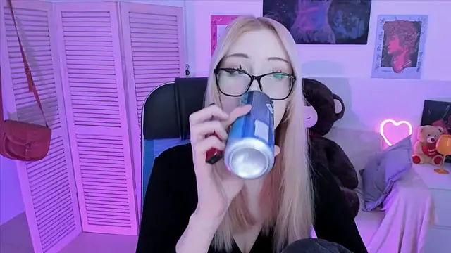 RubyBennett online show from 20, 9, 2025