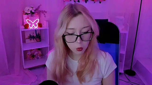RubyBennett online show from 13, 9, 2025