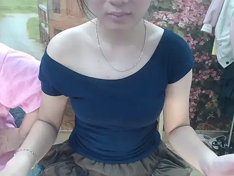 Snapshot of Inomi_2k chatting on 23, 10, 2025 Inomi 2k online show from 23, 10, 2025