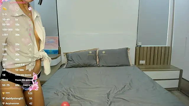 Snapshot of gabby_little chatting on 3, 7, 2026 gabby little online show from 3, 7, 2026