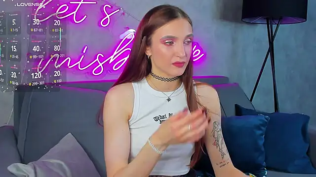 Snapshot of Alisha_Green chatting on 8, 6, 2026 Alisha Green online show from 8, 6, 2026