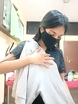 Hotty Muskaan online show from 17, 9, 2025