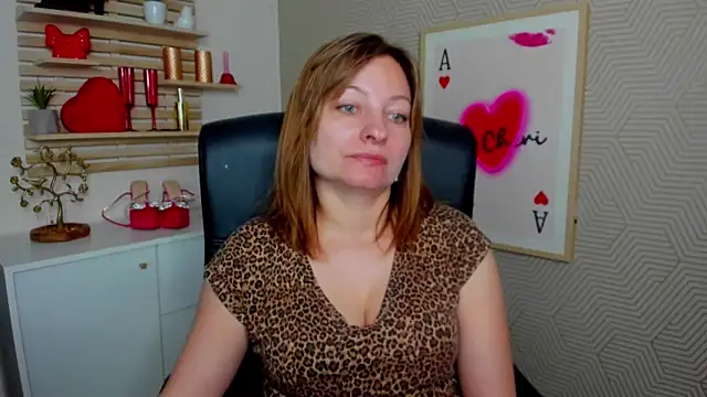 Snapshot of angelaSamt chatting on 4, 5, 2026 angelaSamt online show from 4, 5, 2026