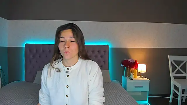 ElissGlow online show from 5, 10, 2025