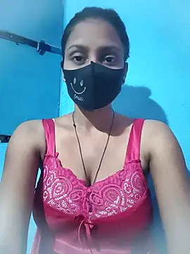 Snapshot of posewith chatting on 15, 9, 2025 posewith online show from 15, 9, 2025