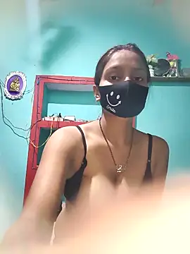 Snapshot of posewith chatting on 16, 10, 2025 posewith online show from 16, 10, 2025