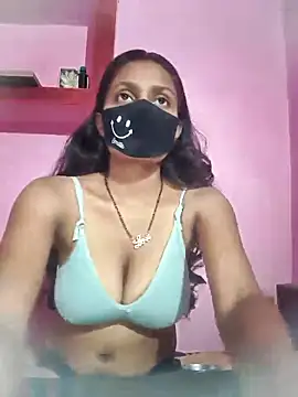 posewith online show from 31, 10, 2025