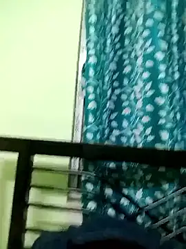 Alina-khan online show from 8, 11, 2025