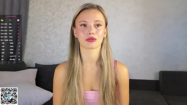 NaughtySeraphine online show from 26, 10, 2025