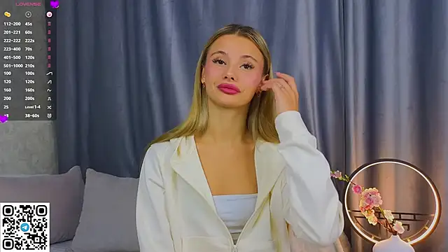 NaughtySeraphine online show from 2, 12, 2025