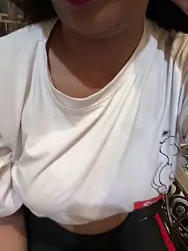 Snapshot of Romantic-jeeva chatting on 16, 10, 2025 Romantic-jeeva online show from 16, 10, 2025