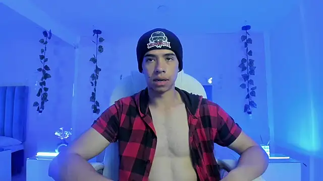 Muscle Scott online show from 1, 11, 2025