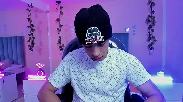 Muscle Scott online show from 5, 11, 2025