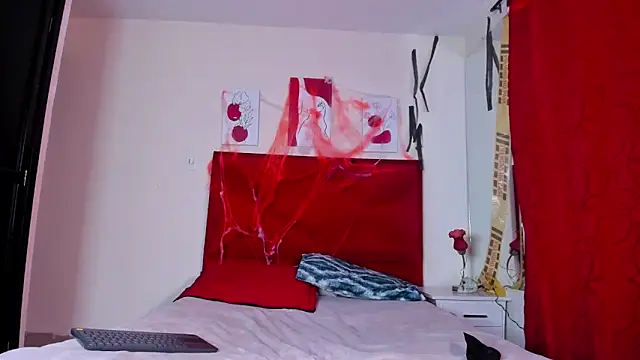 LunnaSmith online show from 30, 10, 2025