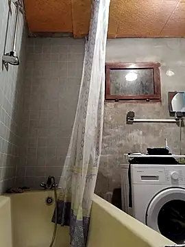 Snapshot of frederic198 chatting on 1, 11, 2025 frederic198 online show from 1, 11, 2025