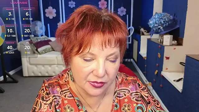 Kira Kenett online show from 17, 11, 2025