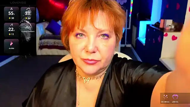 Kira Kenett online show from 4, 4, 2026