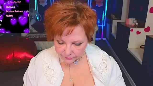 Kira Kenett online show from 17, 2, 2026