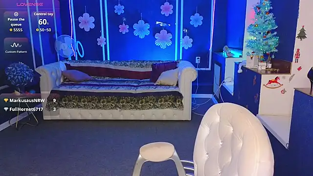 Kira Kenett online show from 18, 12, 2025