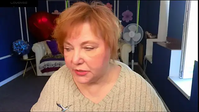 Kira Kenett online show from 3, 6, 2026