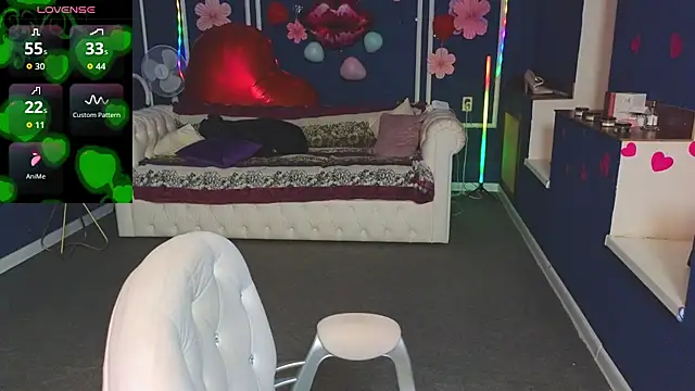 Kira Kenett online show from 21, 2, 2026