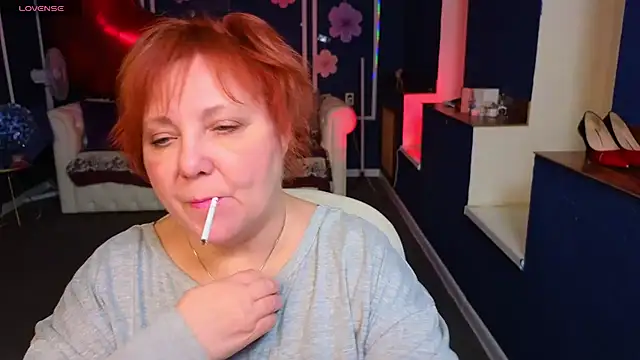 Kira Kenett online show from 22, 4, 2026