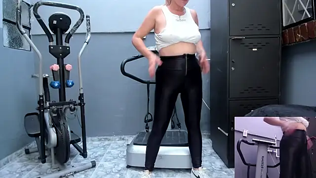 GretaVoss  online show from 25, 10, 2025