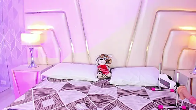 HatsaJones online show from 1, 3, 2026