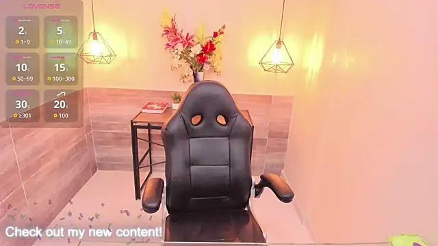 Snapshot of HatsaJones chatting on 25, 11, 2025 HatsaJones online show from 25, 11, 2025