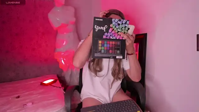 Melody Bakeer online show from 5, 3, 2026