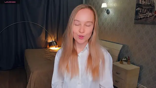 SoonMoor online show from 8, 11, 2025