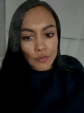 TiffanyyLam online show from 22, 9, 2025